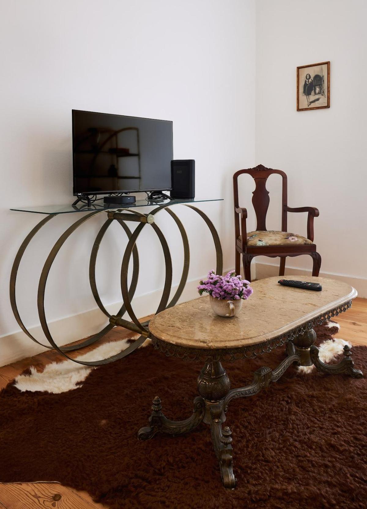 & Spacious 3bd In Apartment *